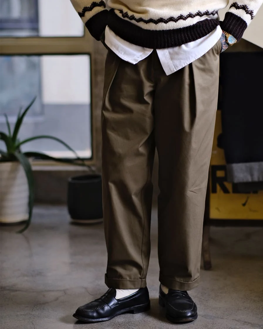 Single Pleated Chino Trousers - Image 7